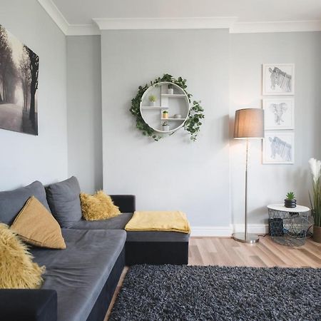 Luxury Apartment In בורנמות' מראה חיצוני תמונה