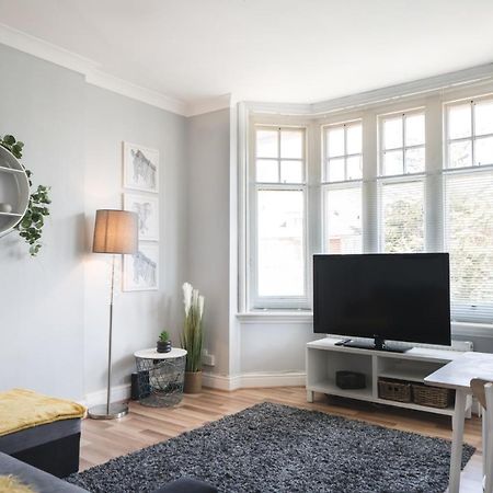 Luxury Apartment In בורנמות' מראה חיצוני תמונה
