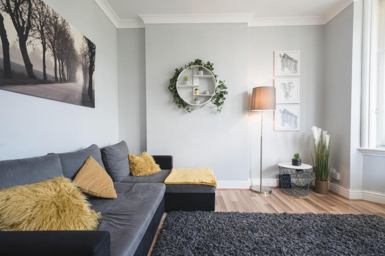 Luxury Apartment In בורנמות' מראה חיצוני תמונה