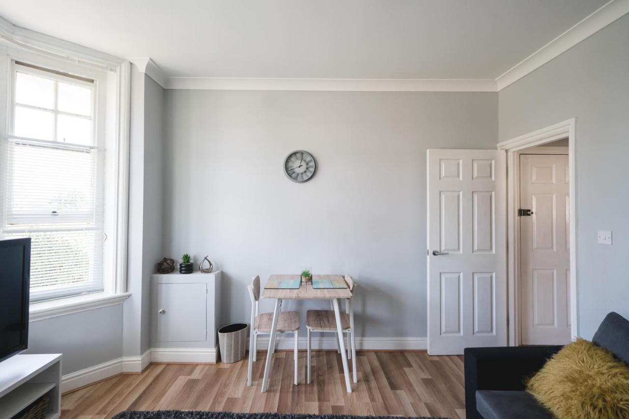 Luxury Apartment In בורנמות' מראה חיצוני תמונה