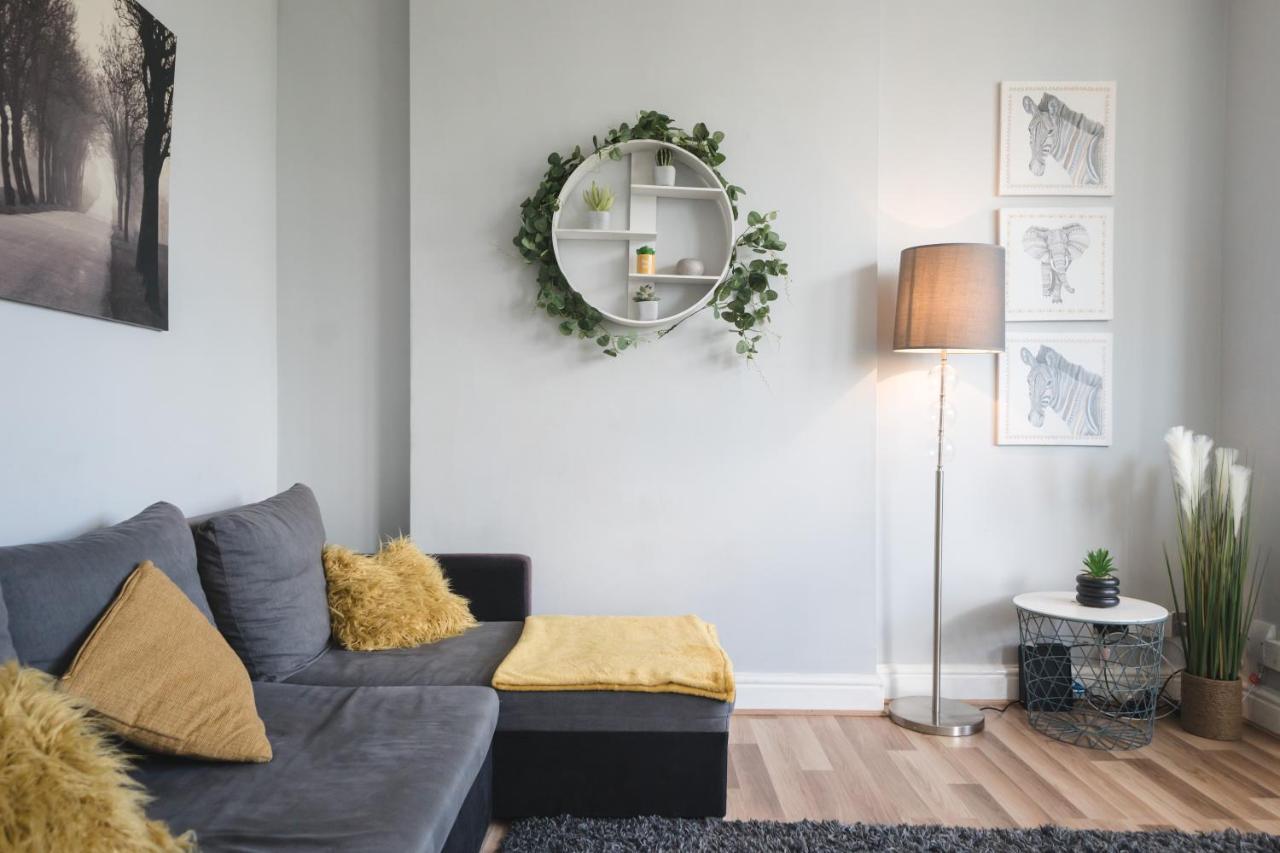 Luxury Apartment In בורנמות' מראה חיצוני תמונה