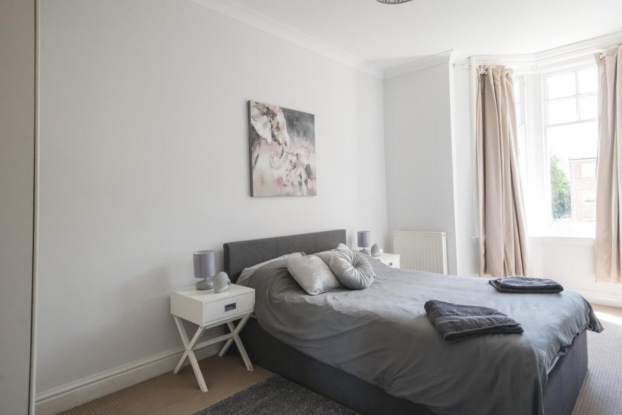 Luxury Apartment In בורנמות' מראה חיצוני תמונה